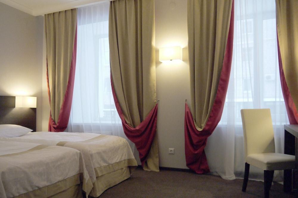 Optima Collection Kharkiv Hotel Oda fotoğraf