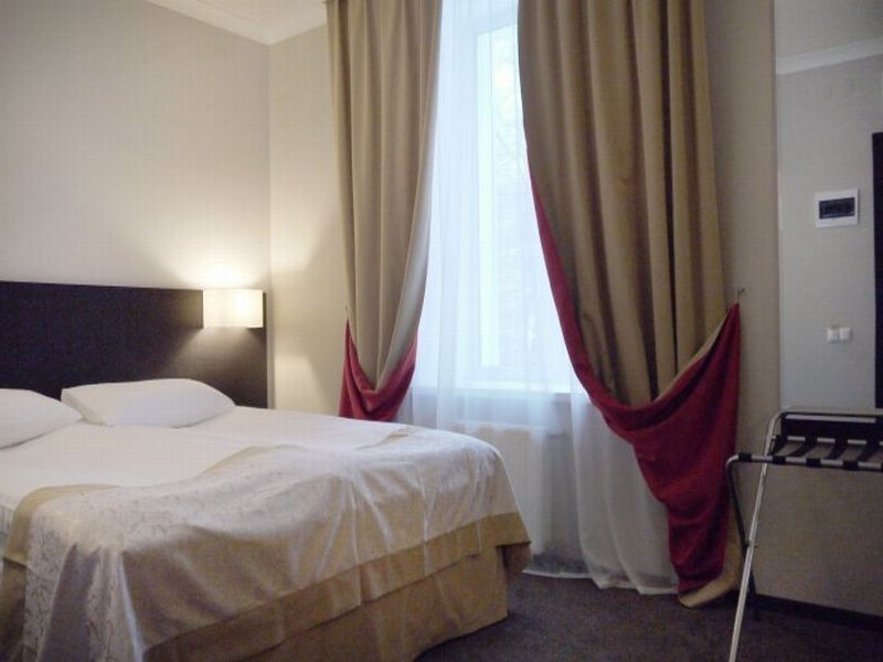 Optima Collection Kharkiv Hotel Oda fotoğraf
