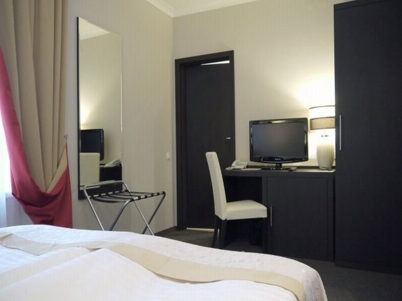 Optima Collection Kharkiv Hotel Oda fotoğraf
