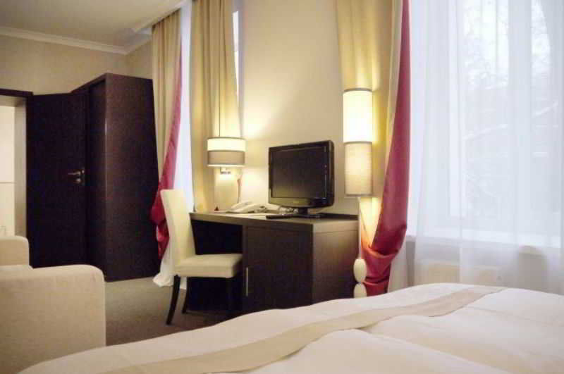 Optima Collection Kharkiv Hotel Oda fotoğraf