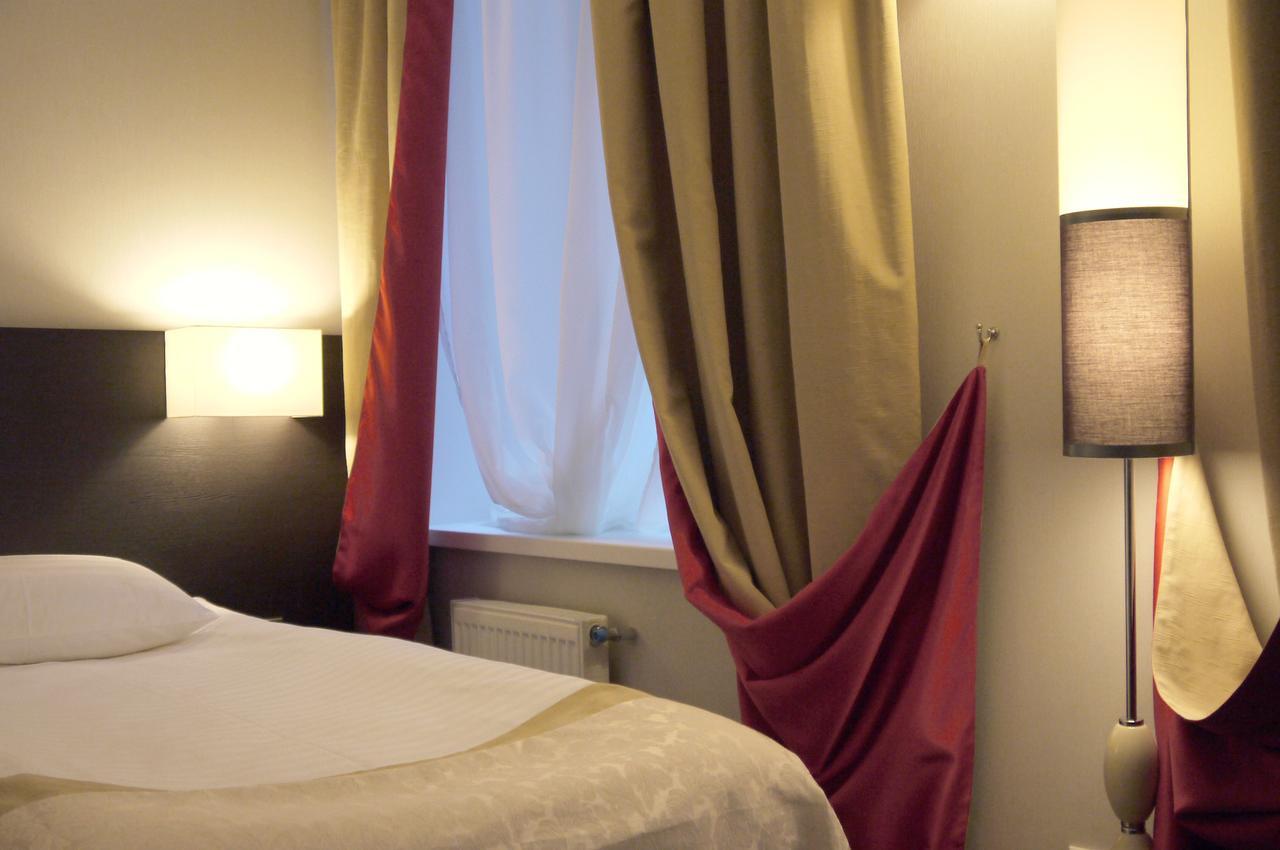 Optima Collection Kharkiv Hotel Oda fotoğraf
